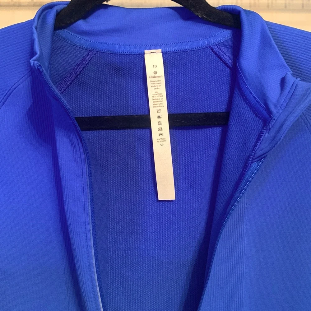 Bright Blue Lulu Lemon Sports Jacket - Picture 3 of 3